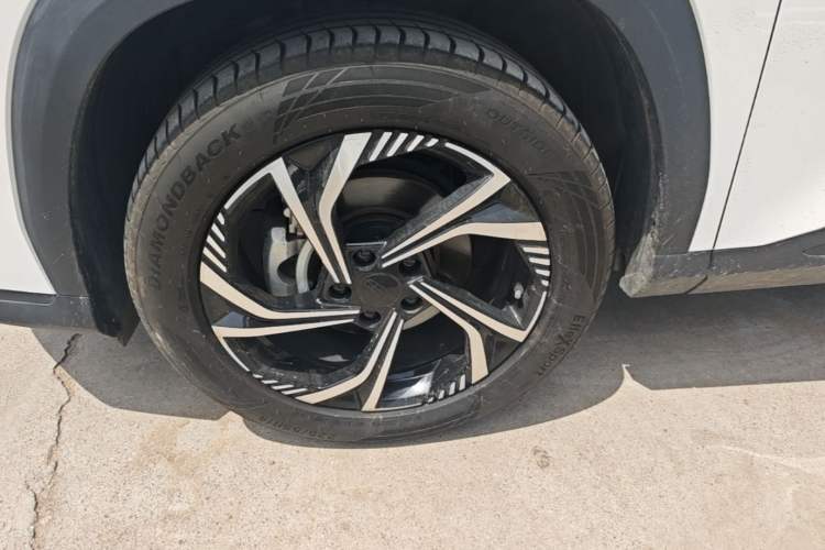 Used Geely Auto Emgrand X7 Sport 2023 Boyue COOL 1.5TD Smart Model Left Front Wheel Hub