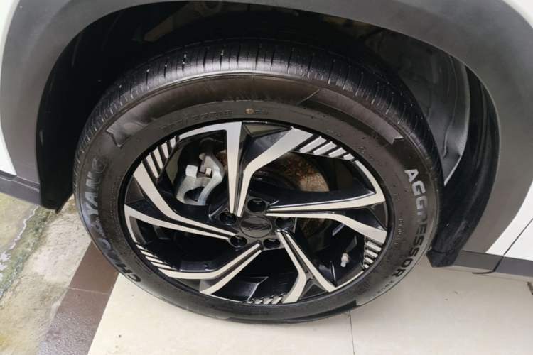 Used Geely Auto Emgrand X7 Sport 2023 Boyue COOL 1.5TD Smart Connect+ Left Front Wheel Hub