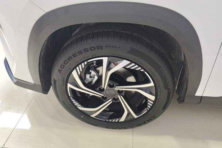 Used Geely Auto Emgrand X7 Sport 2023 Boyue COOL 1.5TD Smart Connect+ Left Front Wheel Hub