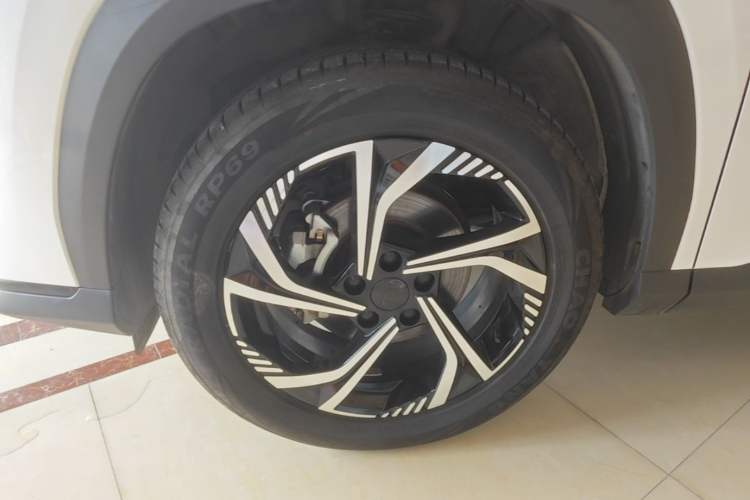 Used Geely Auto Emgrand X7 Sport 2023 Boyue COOL 1.5TD Smart Connectivity Model Left Front Wheel Hub