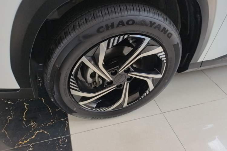 Used Geely Auto Emgrand X7 Sport 2023 Boyue COOL 1.5TD Friend Edition Left Front Wheel Hub