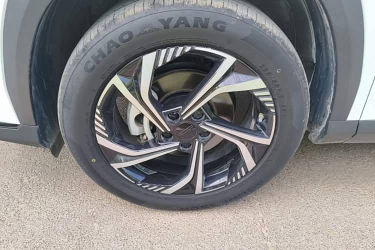 Used Geely Auto Emgrand X7 Sport 2023 Boyue COOL 1.5TD Smart Connect+ Left Front Wheel Hub