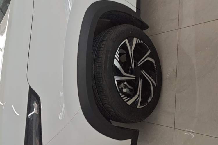 Used Geely Auto Emgrand X7 Sport 2023 Boyue COOL 1.5TD Smart Connect+ Left Front Wheel Hub