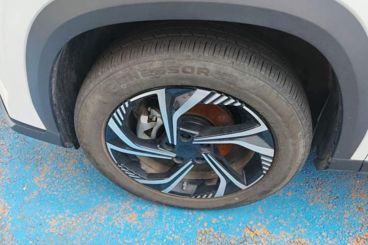 Used Geely Auto Emgrand X7 Sport 2023 Boyue COOL 1.5TD Smart Connect+ Left Front Wheel Hub
