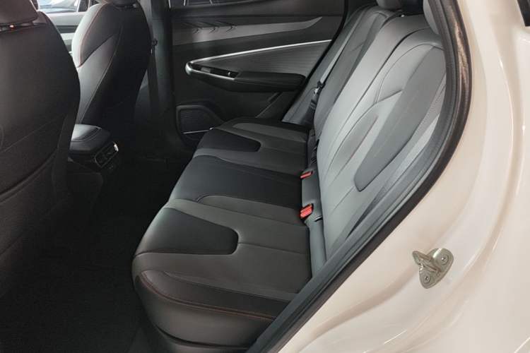 Used Geely Auto Emgrand X7 Sport 2023 Boyue COOL 1.5TD Smart Connect+ Left Rear Seat
