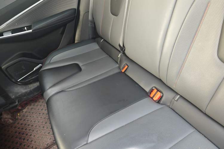 Used Geely Auto Emgrand X7 Sport 2023 Boyue COOL 1.5TD Friend Edition Left Rear Seat