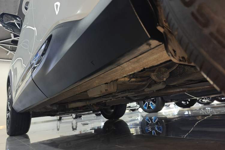 Used Geely Auto Emgrand X7 Sport 2023 Boyue COOL 1.5TD Smart Connect+ Left Side Sill
