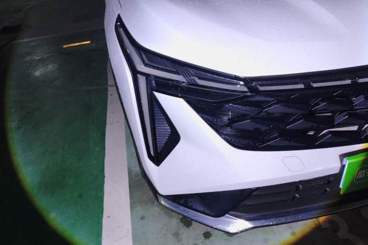 Used Geely Auto Emgrand X7 Sport 2023 Boyue COOL 1.5TD Smart Connect+ Right Front Headlight