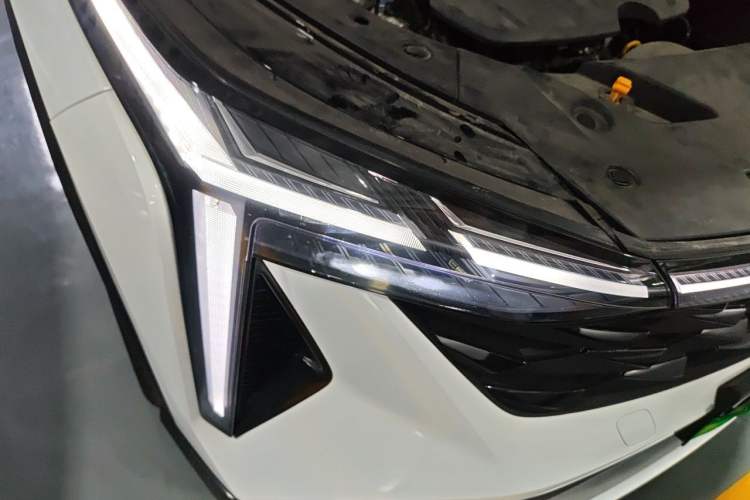 Used Geely Auto Emgrand X7 Sport 2023 Boyue COOL 1.5TD Smart Connect+ Right Front Headlight