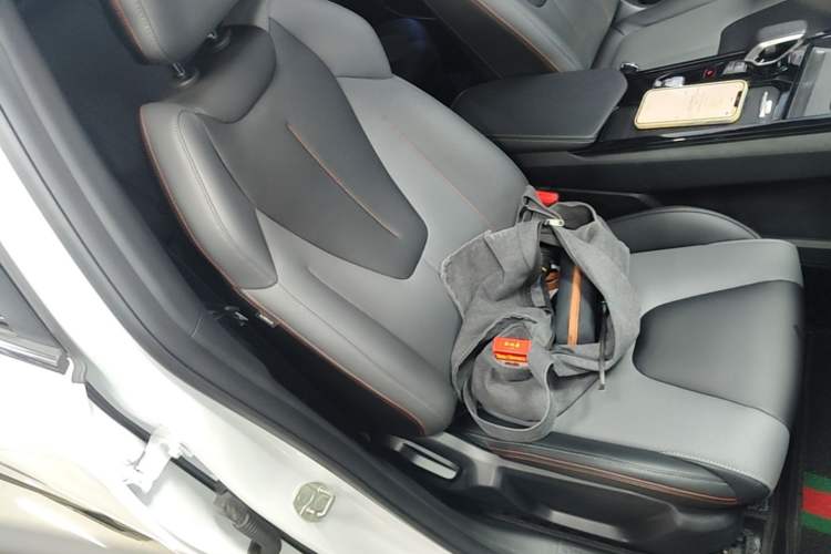 Used Geely Auto Emgrand X7 Sport 2023 Boyue COOL 1.5TD Smart Connect+ Right Front Seat