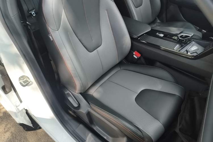 Used Geely Auto Emgrand X7 Sport 2023 Boyue COOL 1.5TD Smart Connect+ Right Front Seat