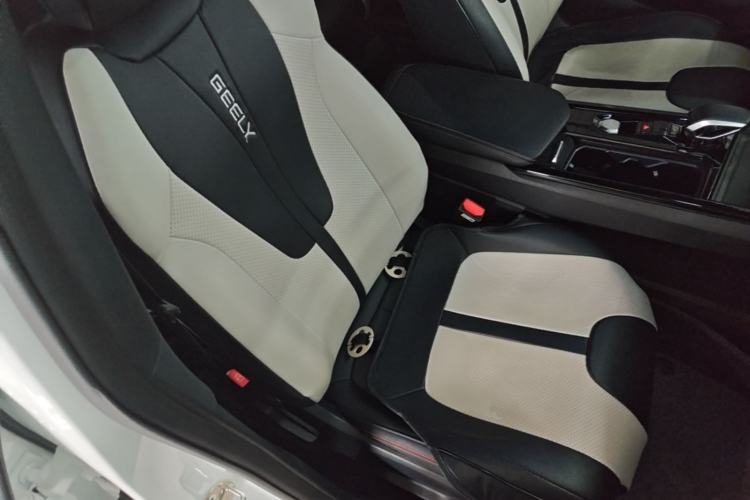 Used Geely Auto Emgrand X7 Sport 2023 Boyue COOL 1.5TD Smart Connect+ Right Front Seat