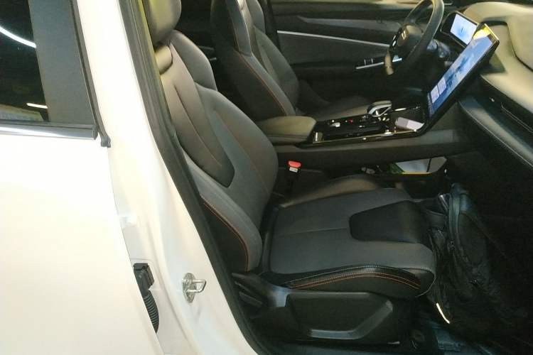 Used Geely Auto Emgrand X7 Sport 2023 Boyue COOL 1.5TD Smart Connectivity Model Right Front Seat
