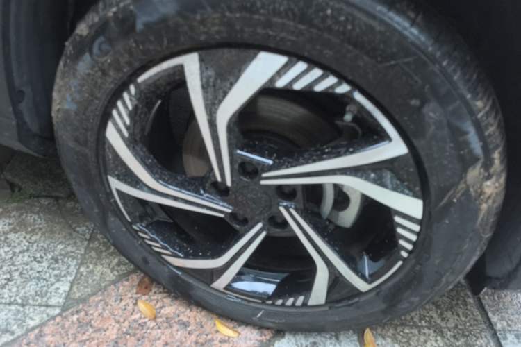 Used Geely Auto Emgrand X7 Sport 2023 Boyue COOL 1.5TD Smart Connect+ Right Front Wheel Hub