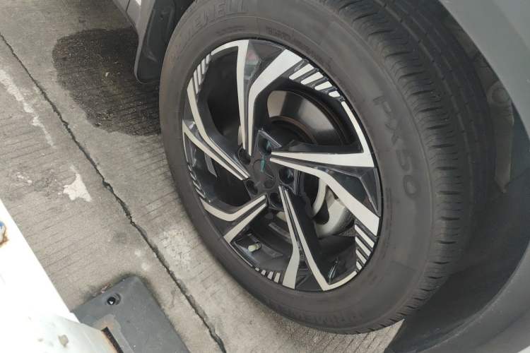 Used Geely Auto Emgrand X7 Sport 2023 Boyue COOL 1.5TD Smart Connect+ Right Front Wheel Hub