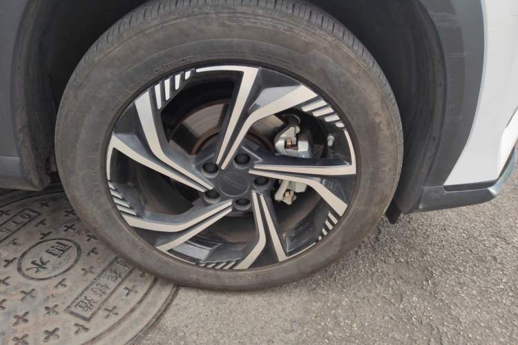 Used Geely Auto Emgrand X7 Sport 2023 Boyue COOL 1.5TD Smart Model Right Front Wheel Hub