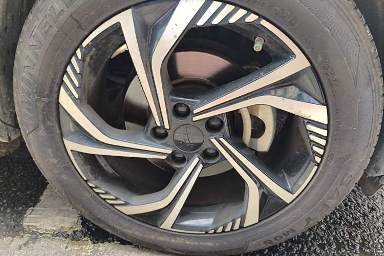 Used Geely Auto Emgrand X7 Sport 2023 Boyue COOL 1.5TD Smart Connect+ Right Front Wheel Hub
