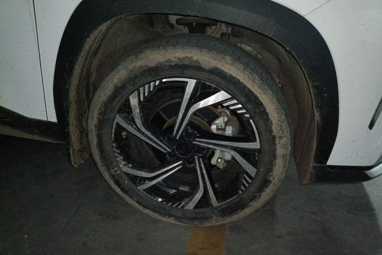 Used Geely Auto Emgrand X7 Sport 2023 Boyue COOL 1.5TD Smart Connect+ Right Front Wheel Hub