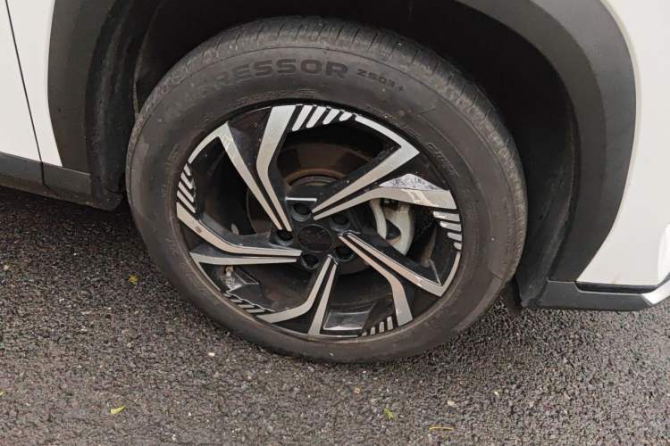 Used Geely Auto Emgrand X7 Sport 2023 Boyue COOL 1.5TD Smart Model Right Front Wheel Hub