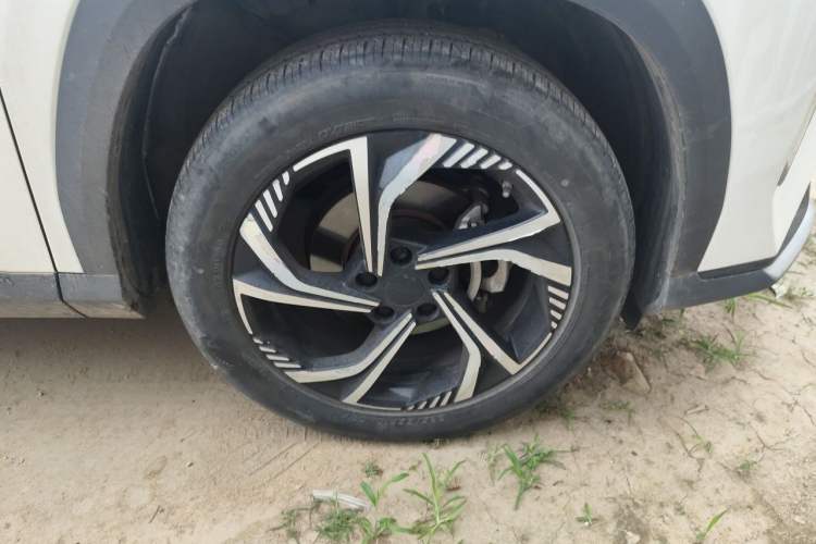Used Geely Auto Emgrand X7 Sport 2023 Boyue COOL 1.5TD Smart Model Right Front Wheel Hub