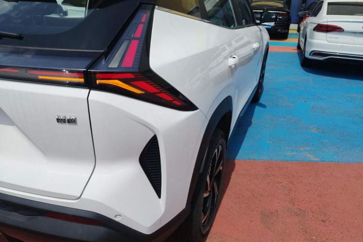 Used Geely Auto Emgrand X7 Sport 2023 Boyue COOL 1.5TD Smart Connect+ Right Rear Taillight