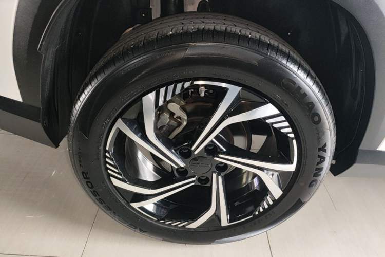Used Geely Auto Emgrand X7 Sport 2023 Boyue COOL 1.5TD Smart Connect+ Right Rear Wheel Hub
