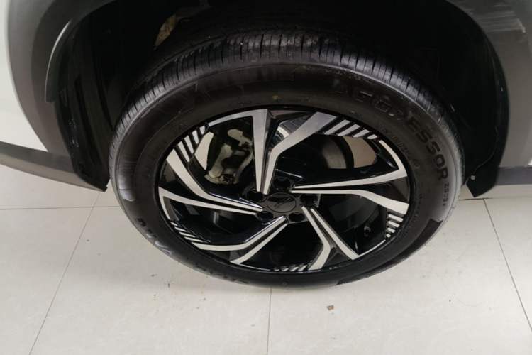 Used Geely Auto Emgrand X7 Sport 2023 Boyue COOL 1.5TD Smart Connect+ Right Rear Wheel Hub