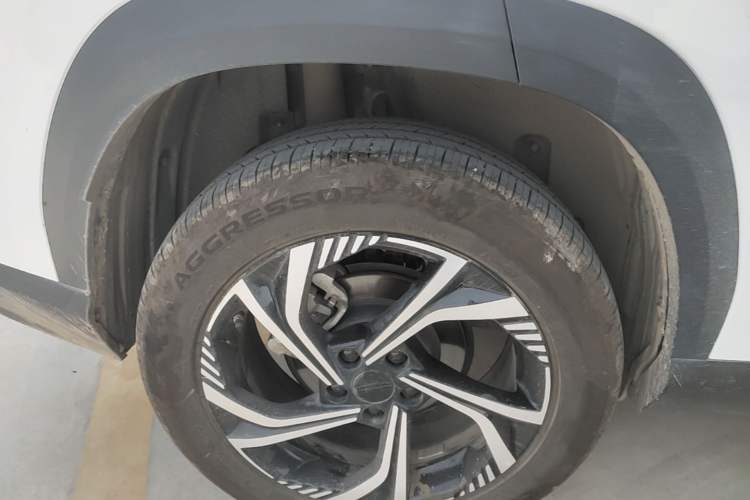 Used Geely Auto Emgrand X7 Sport 2023 Boyue COOL 1.5TD Smart Connect+ Right Rear Wheel Hub