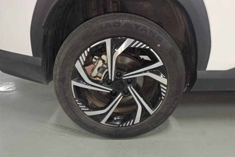 Used Geely Auto Emgrand X7 Sport 2023 Boyue COOL 1.5TD Smart Model Right Rear Wheel Hub