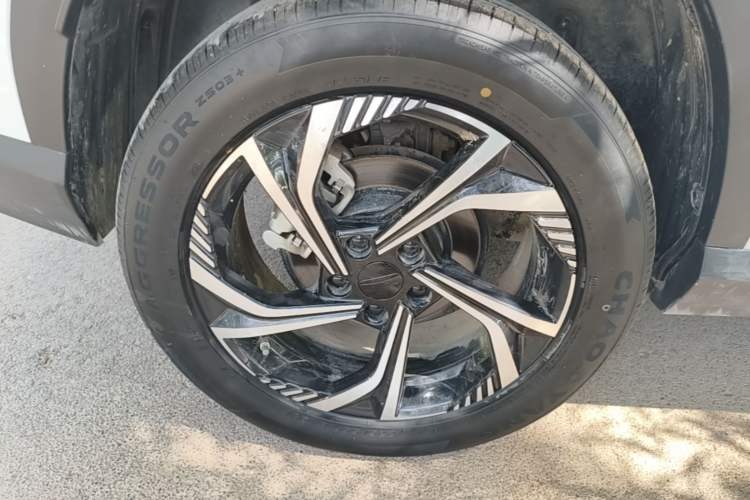 Used Geely Auto Emgrand X7 Sport 2023 Boyue COOL 1.5TD Smart Connect+ Right Rear Wheel Hub
