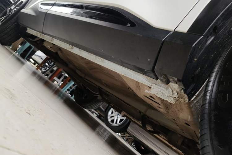 Used Geely Auto Emgrand X7 Sport 2023 Boyue COOL 1.5TD Smart Connect+ Right Side Sill