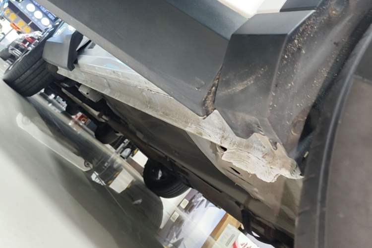 Used Geely Auto Emgrand X7 Sport 2023 Boyue COOL 1.5TD Smart Connect+ Right Side Sill