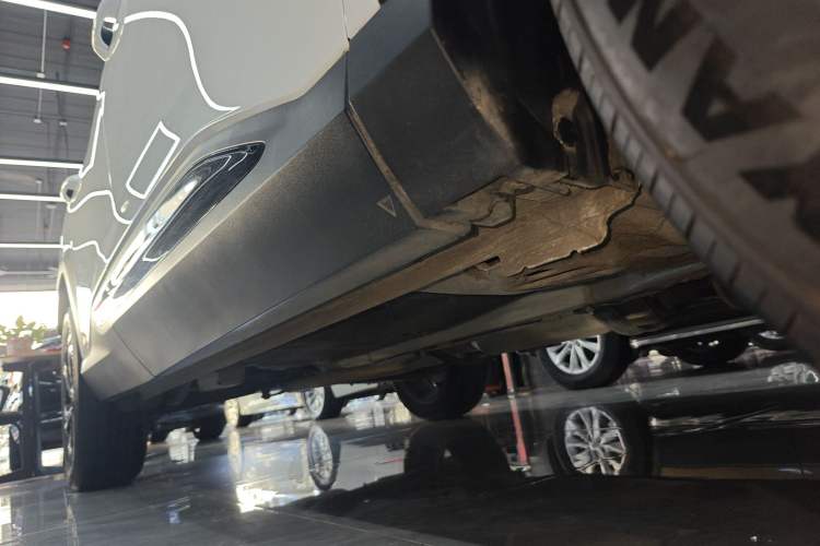 Used Geely Auto Emgrand X7 Sport 2023 Boyue COOL 1.5TD Smart Connect+ Right Side Sill