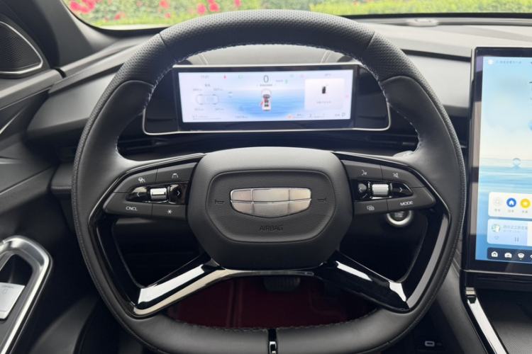Used Geely Auto Emgrand X7 Sport 2023 Boyue COOL 1.5TD Smart Model Steering Wheel