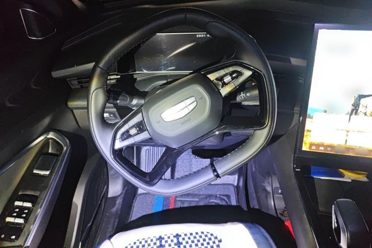 Used Geely Auto Emgrand X7 Sport 2023 Boyue COOL 1.5TD Smart Model Steering Wheel
