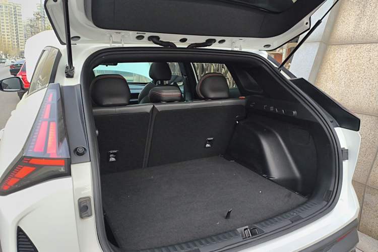 Used Geely Auto Emgrand X7 Sport 2023 Boyue COOL 1.5TD Smart Model Trunk