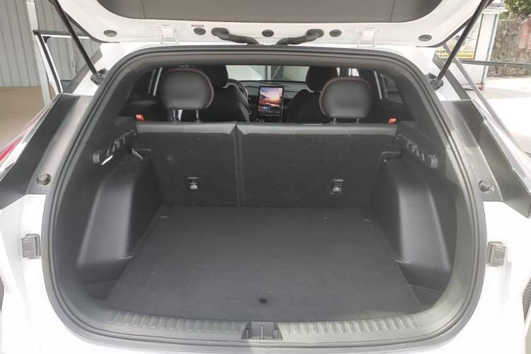 Used Geely Auto Emgrand X7 Sport 2023 Boyue COOL 1.5TD Smart Connect+ Trunk