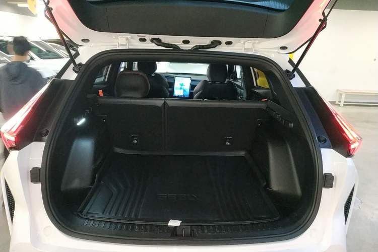 Used Geely Auto Emgrand X7 Sport 2023 Boyue COOL 1.5TD Smart Connectivity Model Trunk