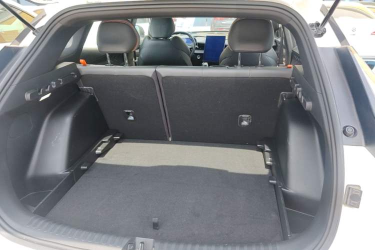 Used Geely Auto Emgrand X7 Sport 2023 Boyue COOL 1.5TD Smart Connect+ Trunk