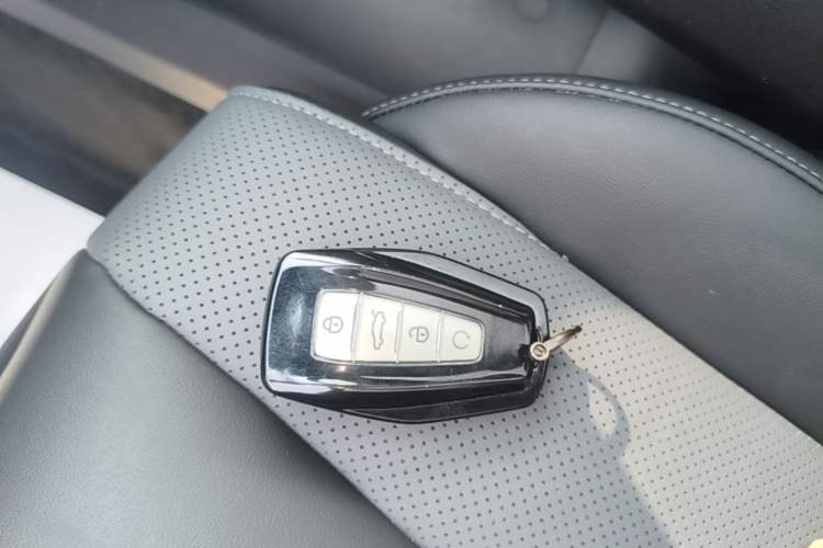 Used Geely Auto Emgrand X7 Sport 2023 Boyue COOL 1.5TD Smart Model Vehicle Key