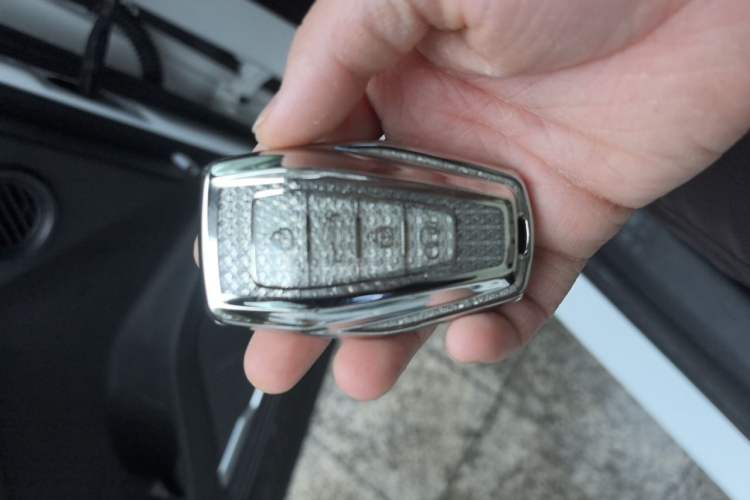 Used Geely Auto Emgrand X7 Sport 2023 Boyue COOL 1.5TD Smart Connect+ Vehicle Key