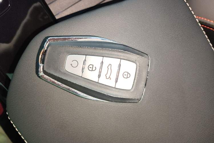 Used Geely Auto Emgrand X7 Sport 2023 Boyue COOL 1.5TD Smart Connect+ Vehicle Key