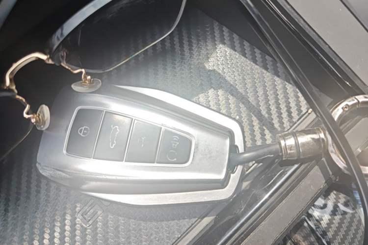 Used Geely Auto Emgrand X7 Sport 2023 Boyue COOL 1.5TD Smart Connect+ Vehicle Key
