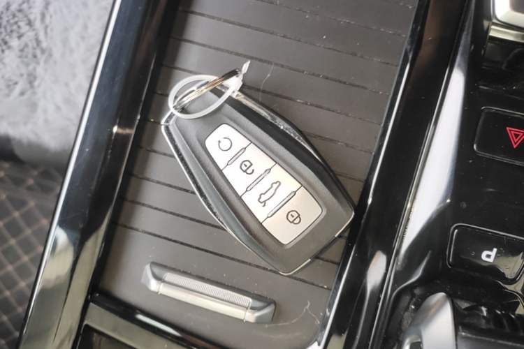 Used Geely Auto Emgrand X7 Sport 2023 Boyue COOL 1.5TD Smart Connect+ Vehicle Key