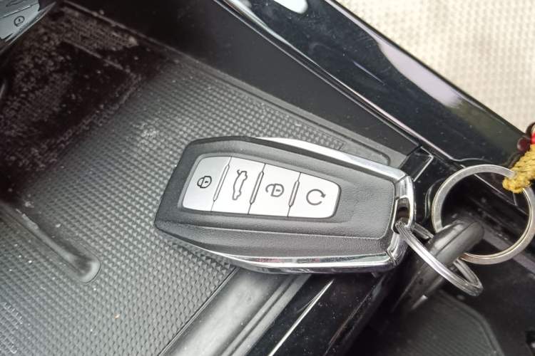 Used Geely Auto Emgrand X7 Sport 2023 Boyue COOL 1.5TD Smart Connect+ Vehicle Key