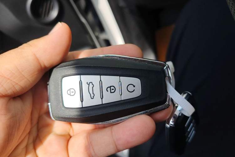 Used Geely Auto Emgrand X7 Sport 2023 Boyue COOL 1.5TD Smart Connect+ Vehicle Key