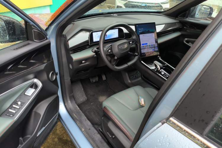 Used Geely Auto Emgrand X7 Sport 2024 1.5TD Smart Connect+ Driver Seat