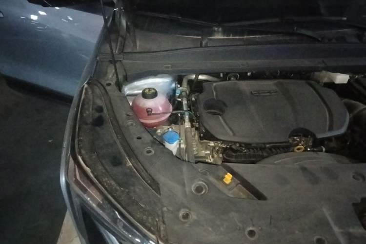 Used Geely Auto Emgrand X7 Sport 2024 1.5TD Dragon Edition Engine Bay Right