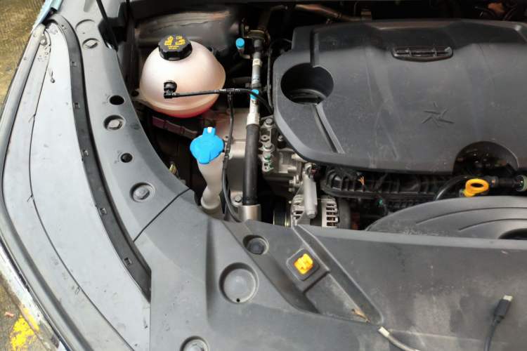 Used Geely Auto Emgrand X7 Sport 2024 1.5TD Smart Connect+ Engine Bay Right