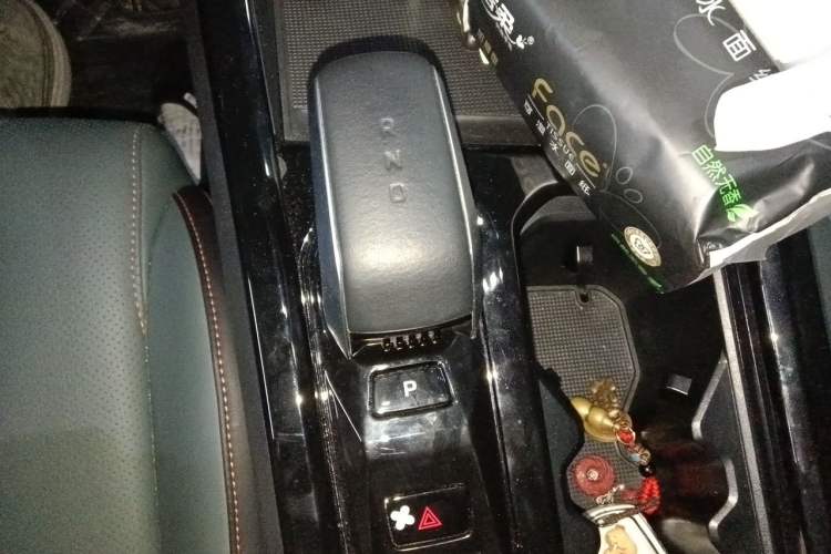 Used Geely Auto Emgrand X7 Sport 2024 1.5TD Dragon Edition Gear Lever